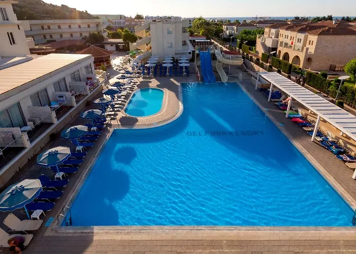 Familienhotel: Delfinia Resort
